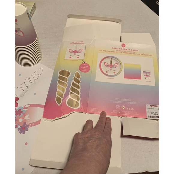TALKING TABLES INC Unicorn Party In A Box Kit for 16 kids New - Picture 7 of 7